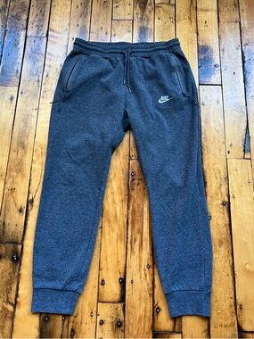 Nike Tech Men’s XL Gray Sweatpants Jogger Zip Pockets Activewear Charcoal